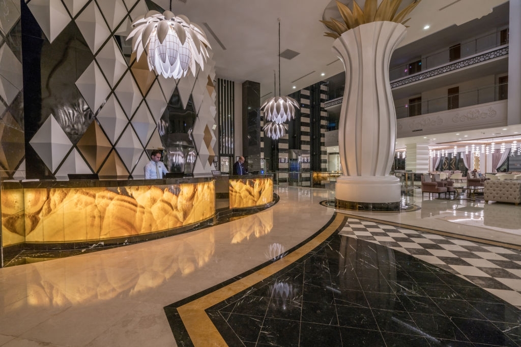 How To Choose Hotel Flooring For Lobby Areas?
